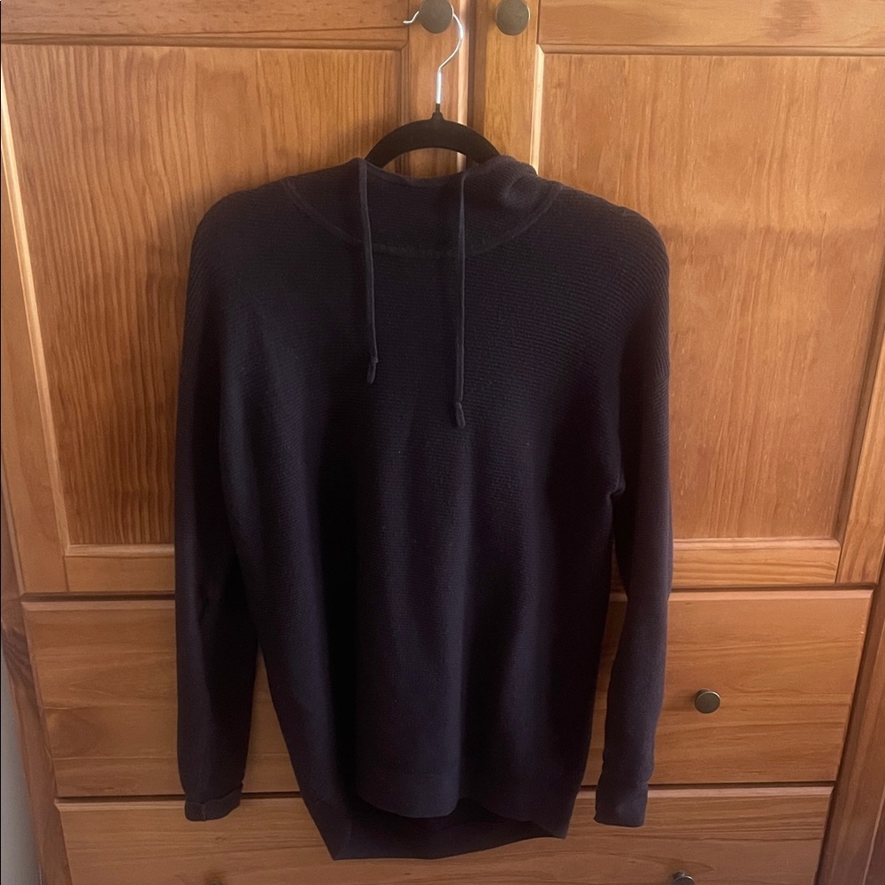 Athleta Women's Black XS light weight hoodie